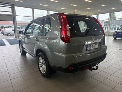 Nissan X-Trail 2,0 dCi Low XE 6M/T 4x4 2011, kuva 2/10