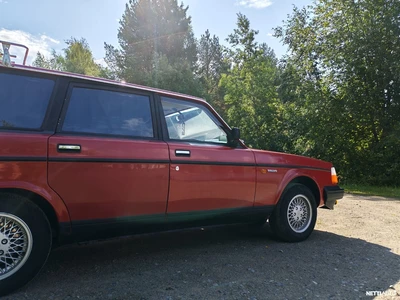 Volvo 240 1987, kuva 3/10