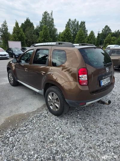 Dacia Duster dCi 110 4x4 Laureate 2014, photo 3/4