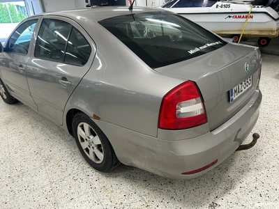 Skoda Octavia 1,2 TSI Elegance 2010, kuva 6/19