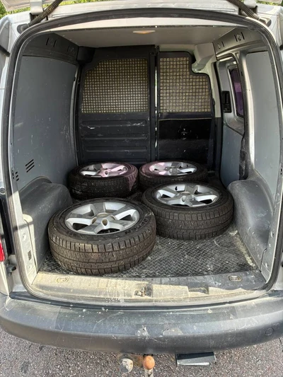Volkswagen Caddy 2012, photo 8/8