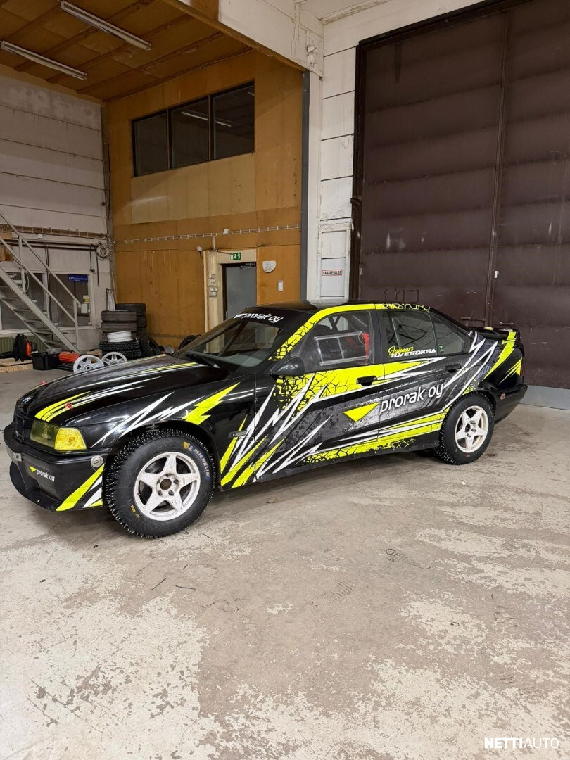 BMW 325