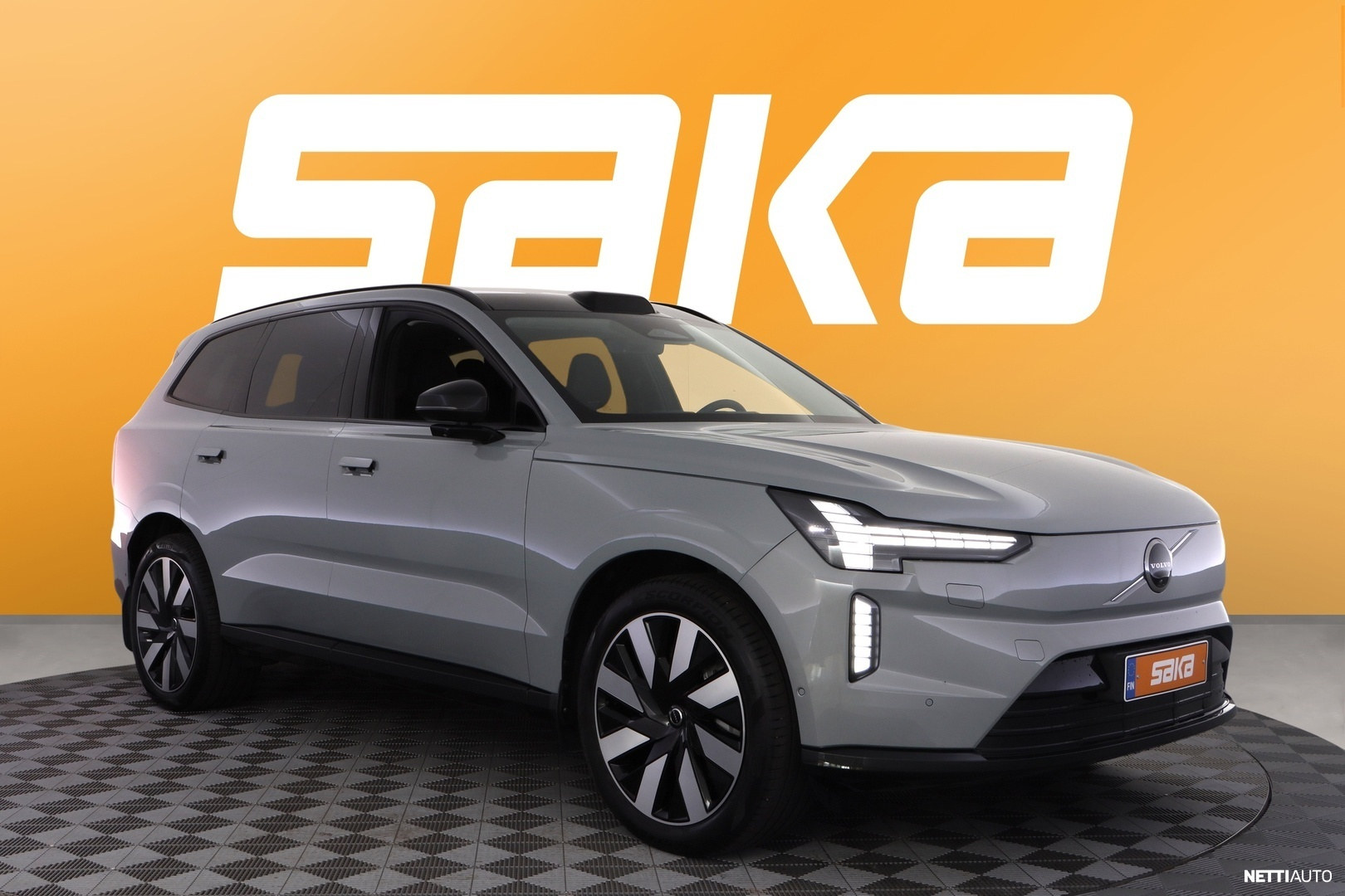Volvo EX90