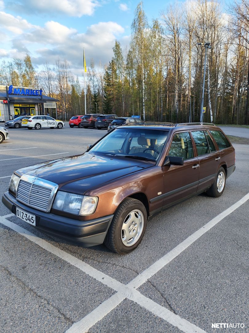 Mercedes-Benz 124