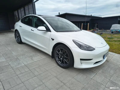 Tesla Model 3 Standard Range Plus 2021, photo 2/7