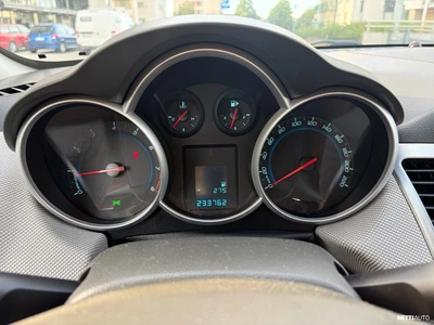 Chevrolet Cruze 4-ov LS 1,6 83kW MT5 2010, kuva 6/11