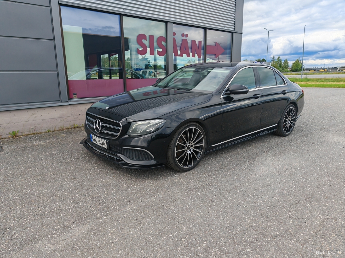 Mercedes-Benz E
