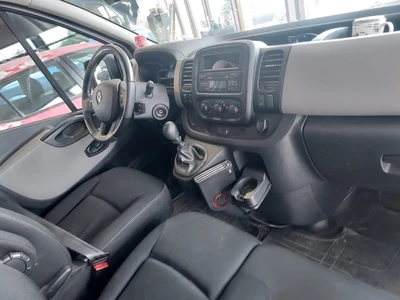 Renault Trafic Passenger 2016, photo 5/7