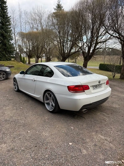 BMW 320 2008, photo 3/4