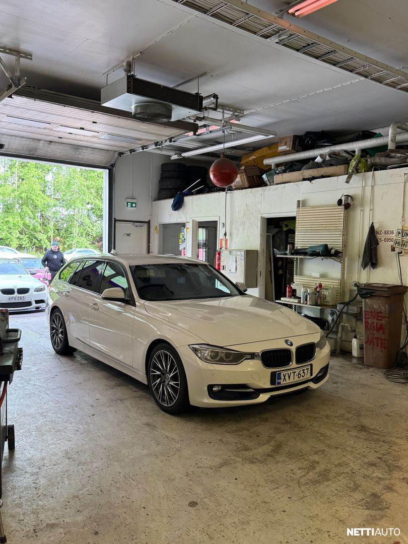 BMW 330
