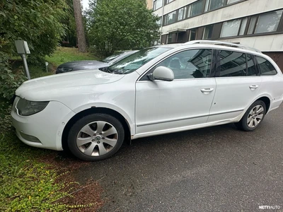 Skoda Superb 2011, kuva 5/5