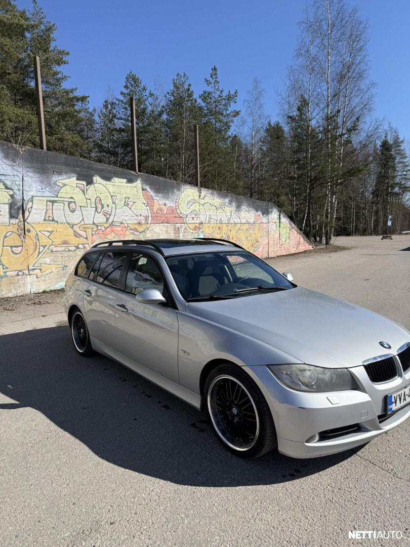 BMW 320
