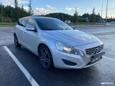 Volvo V60 1,6D DRIVe Summum 2011, photo 3/15
