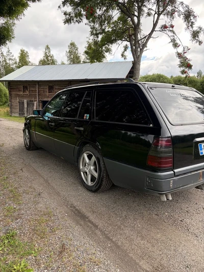 Mercedes-Benz 300 1995, kuva 6/10