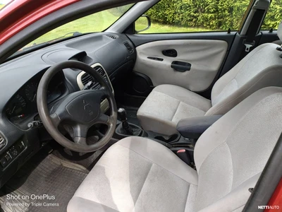 Mitsubishi Carisma 1,6 Comfort Cool 2002, photo 4/8