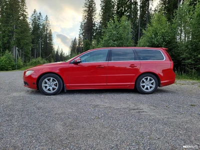 Volvo V70 1,6D DRIVe Momentum 2010, photo 2/21