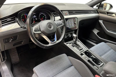 Volkswagen Passat 2020, photo 6/29