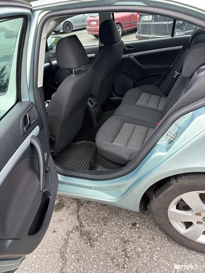 Skoda Octavia 1,4 TSI Ambiente Green tec 2012, photo 7/18