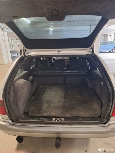 Mercedes-Benz 240 1998, kuva 5/10