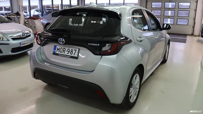 Toyota Yaris 1,5 Hybrid Active Business 2022, photo 5/22