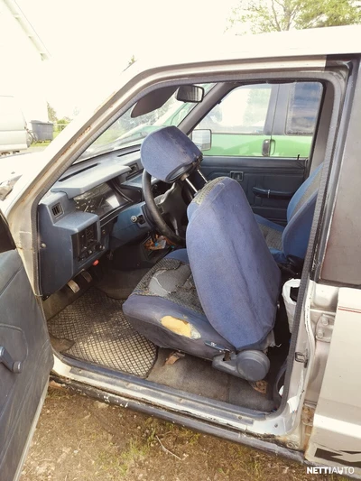 Mitsubishi L200 Club Cab 2,5d 4WD 2.56T 1992, photo 3/6