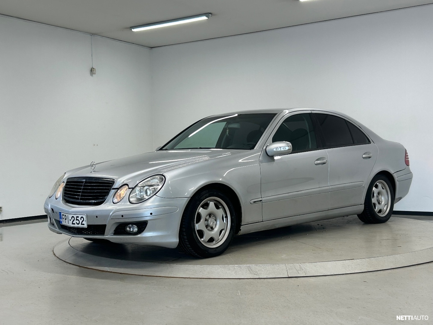Mercedes-Benz E