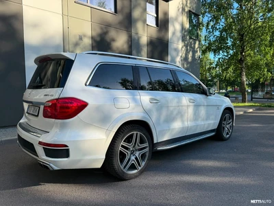 Mercedes-Benz GL 63 AMG 5.5 2014, kuva 3/24