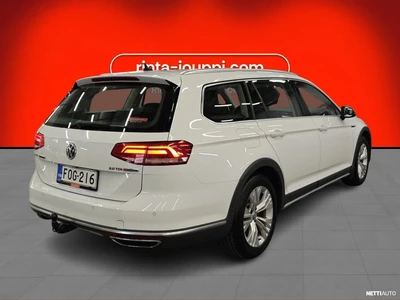 Volkswagen Passat 2016, photo 6/10