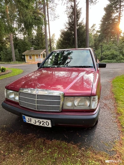 Mercedes-Benz 190 4D SEDAN 190E 1.8 1991, kuva 4/11