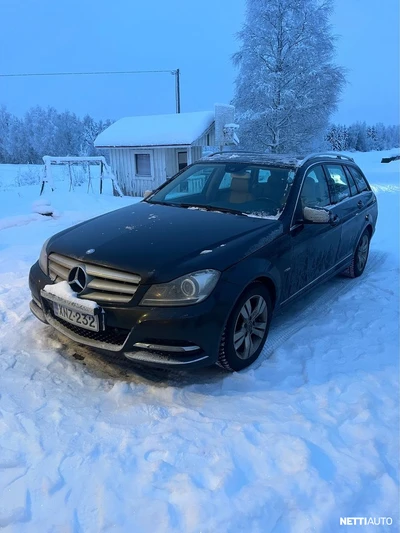 Mercedes-Benz 220 2011, kuva 4/15