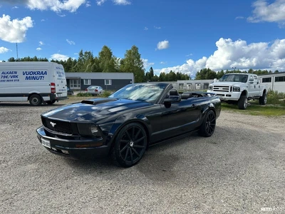 Ford Mustang 4.0 GT Cabrio 2005, photo 1/13