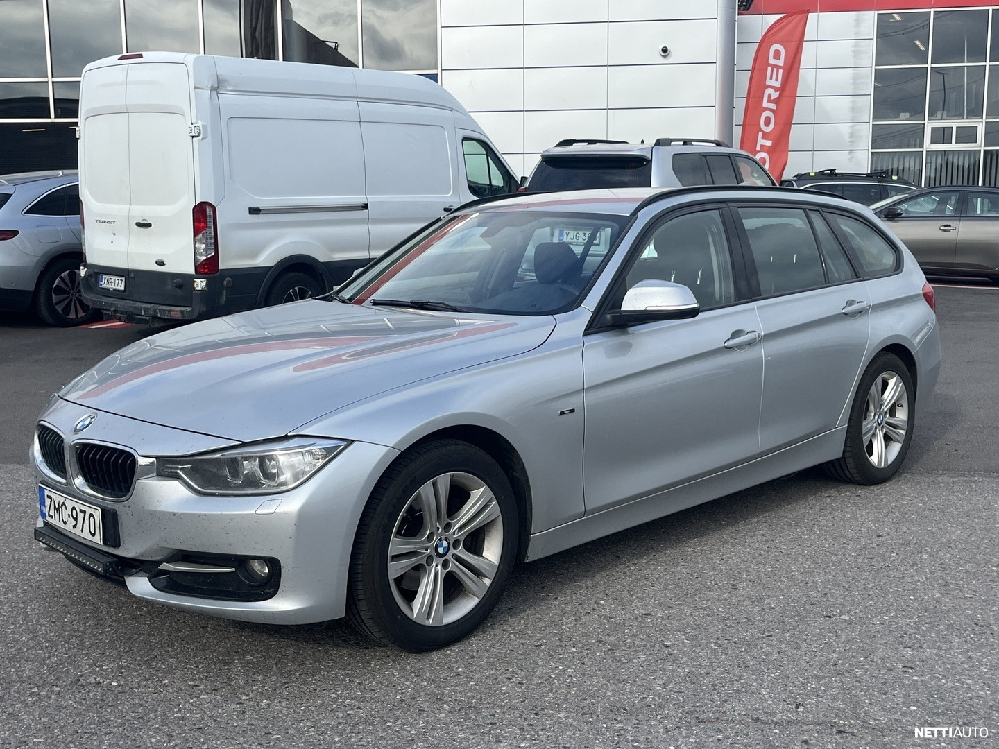 BMW 320