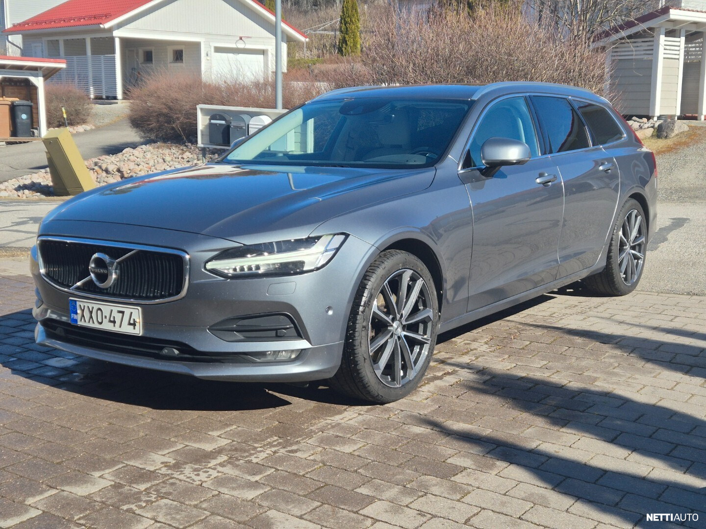 Volvo V90