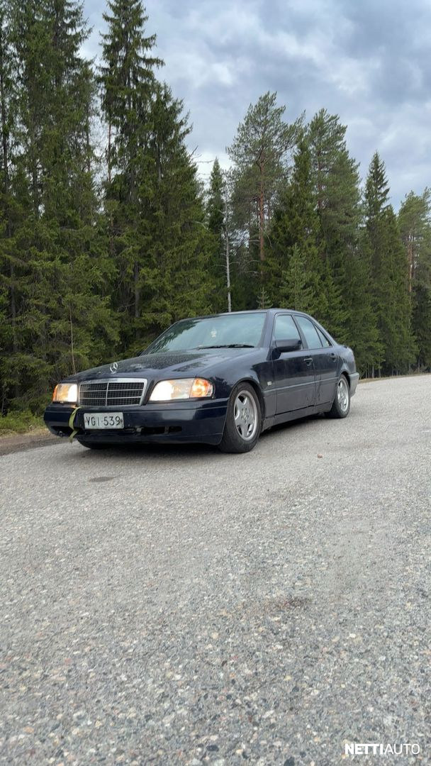 Mercedes-Benz 200