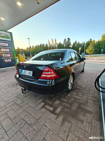 Mercedes-Benz C 200 Juuri leimattu 2005, photo 3/16