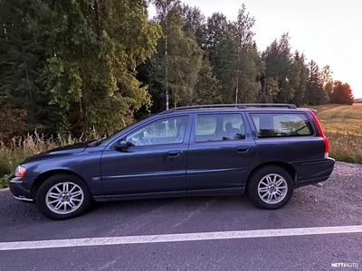 Volvo V70 2006, kuva 2/4