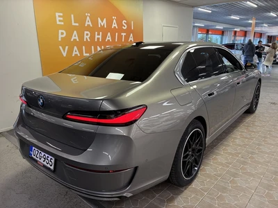 BMW i7 G70 xDrive 60 2023, kuva 4/13