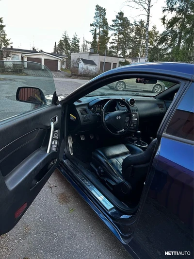 Hyundai Coupe 2005, kuva 3/5