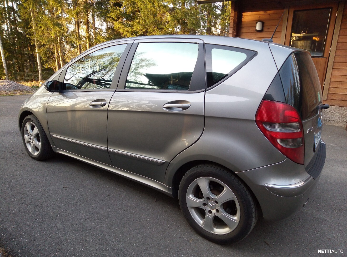 Mercedes-Benz A 180