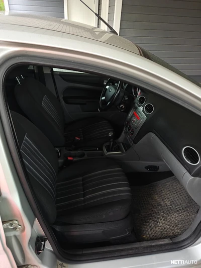 Ford Focus 2008, kuva 7/10