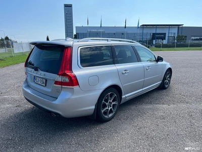 Volvo V70 2014, photo 2/3