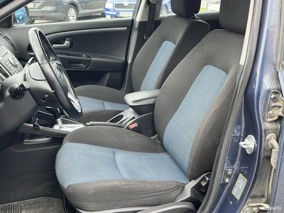 Kia Ceed 1,6 Active 5D A/T 2011, photo 6/10