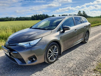 Toyota Avensis 2016, kuva 1/10