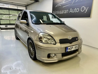 Toyota Yaris 2004, kuva 1/10