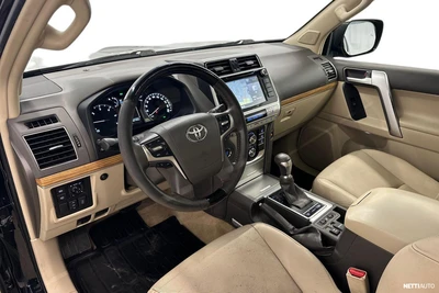 Toyota Land Cruiser 2018, photo 6/40