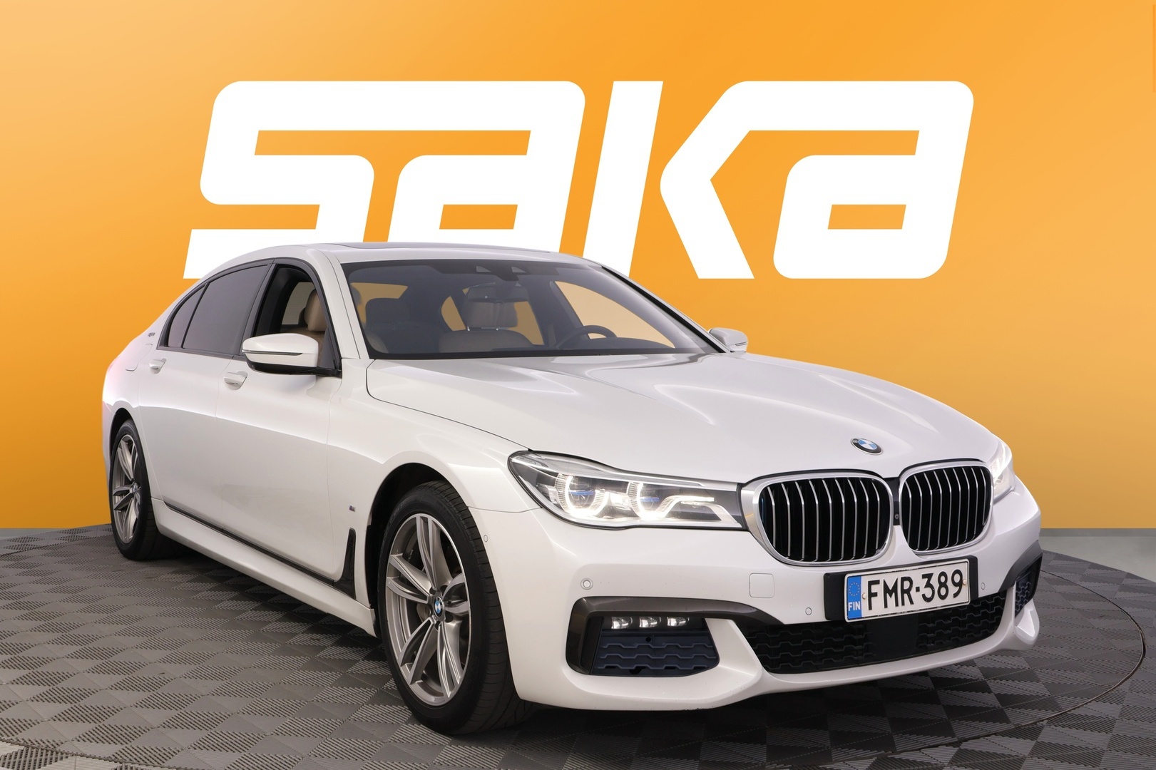 BMW 740
