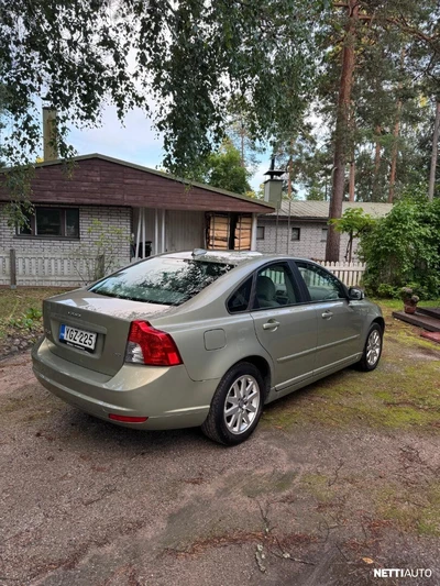 Volvo S40 1,6D (110 hv) Momentum man 2008, kuva 5/10