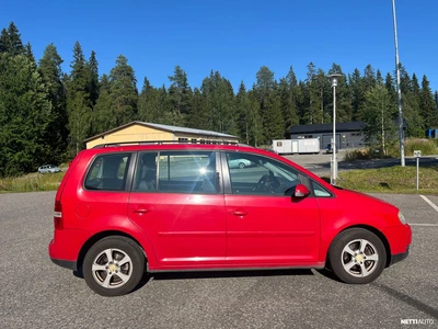Volkswagen Touran 2005, kuva 6/10