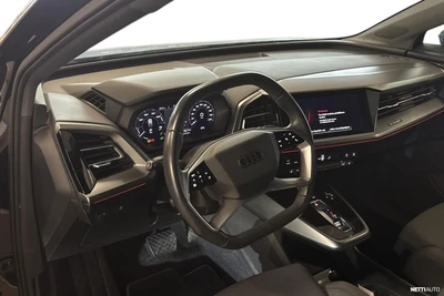 Audi Q4 e-tron 2022, photo 3/3