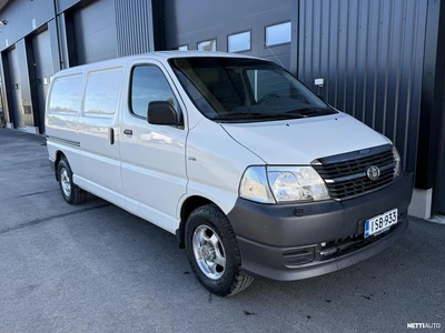 Toyota Hiace 2010, photo 4/16